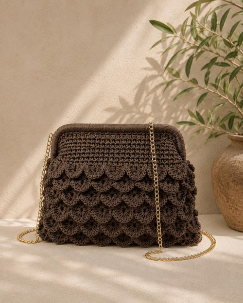 Elegante Häkel-Handtasche " BELLA"  mit goldener Kette